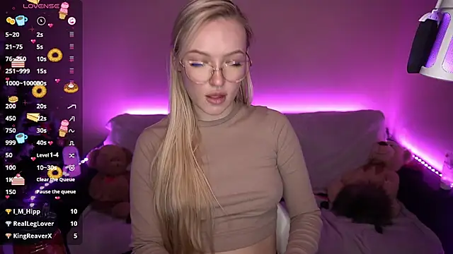 Snapshot of AmandaFiree chatting on 12-30-24, 03:24 AmandaFiree online show from 12-30-24, 03:24