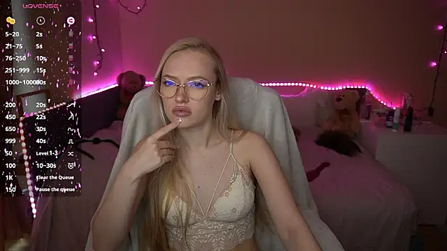 AmandaFiree online show from 02-11-26, 07:13