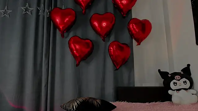 t0riayun0 online show from 02-15-25, 11:03