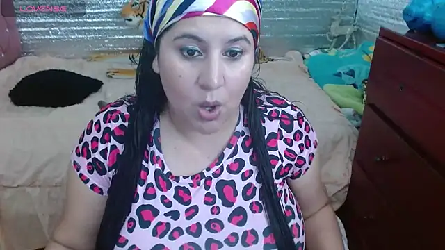 EMILY-NESSA online show from 03-19-25, 04:34