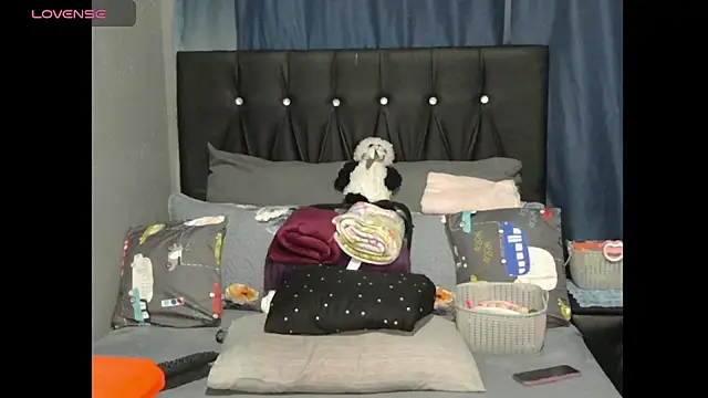 Snapshot of caramelbooty69 chatting on 10-31-25, 05:47 caramelbooty69 online show from 10-31-25, 05:47