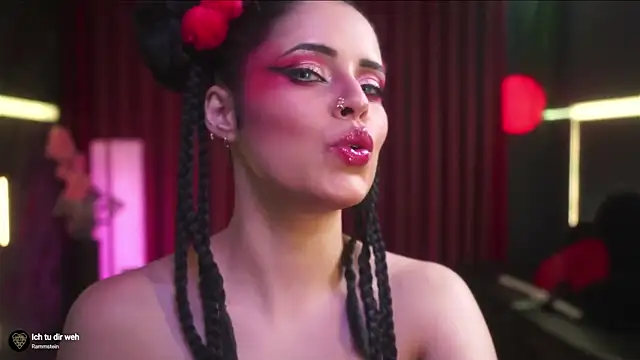 Snapshot of alessa_goreng chatting on 01-02-25, 12:45 alessa goreng online show from 01-02-25, 12:45