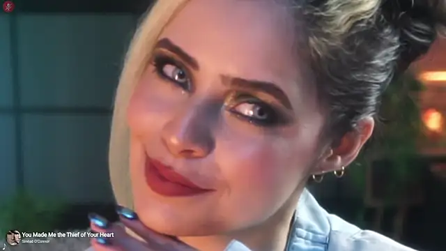 Snapshot of alessa_goreng chatting on 10-19-25, 08:26 alessa goreng online show from 10-19-25, 08:26