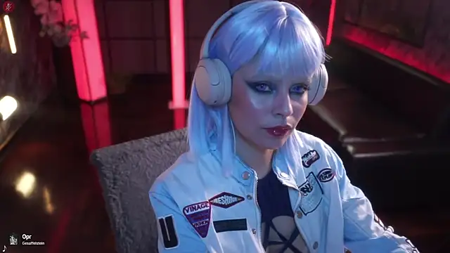 Snapshot of alessa_goreng chatting on 10-24-25, 05:37 alessa goreng online show from 10-24-25, 05:37