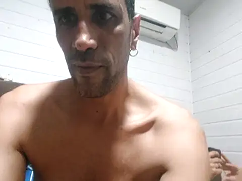 Hotcasados69 online show from 02-24-26, 06:11