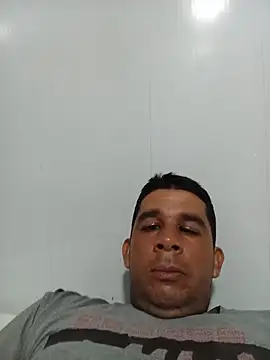 Snapshot of El-reyleon chatting on 06-07-26, 06:00 El-reyleon online show from 06-07-26, 06:00