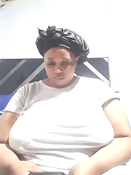 Snapshot of Sexy-queen99xx chatting on 09-17-25, 07:15 Sexy-queen99xx online show from 09-17-25, 07:15