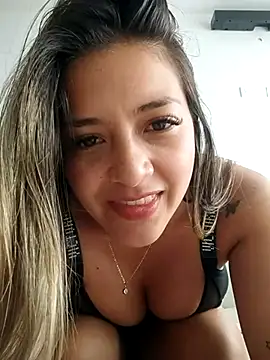 Snapshot of alana_69 chatting on 02-22-25, 05:24 alana 69 online show from 02-22-25, 05:24