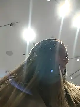 Snapshot of alana_69 chatting on 03-12-25, 04:35 alana 69 online show from 03-12-25, 04:35