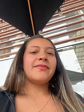 Snapshot of alana_69 chatting on 03-21-25, 07:02 alana 69 online show from 03-21-25, 07:02