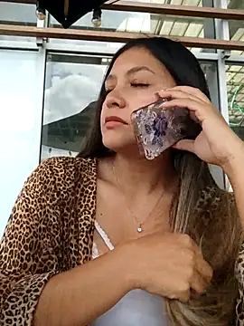 Snapshot of alana_69 chatting on 10-21-25, 06:52 alana 69 online show from 10-21-25, 06:52