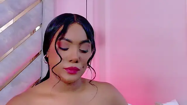 Sara Boom online show from 12-18-25, 01:28