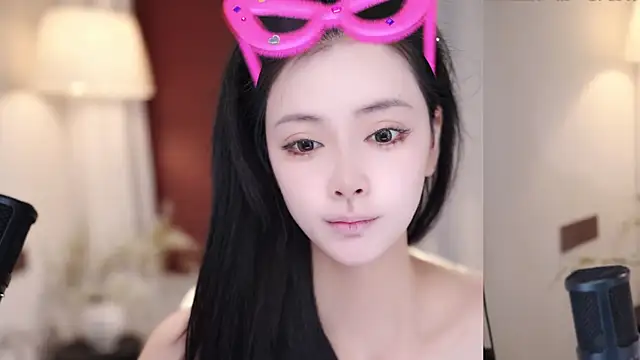 Ocean--Lili online show from 10-13-25, 02:17