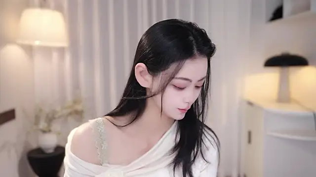 Ocean--Lili online show from 10-18-25, 02:18