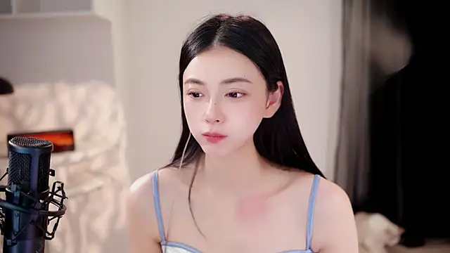 Snapshot of Ocean--Lili chatting on 06-08-26, 02:17 Ocean--Lili online show from 06-08-26, 02:17