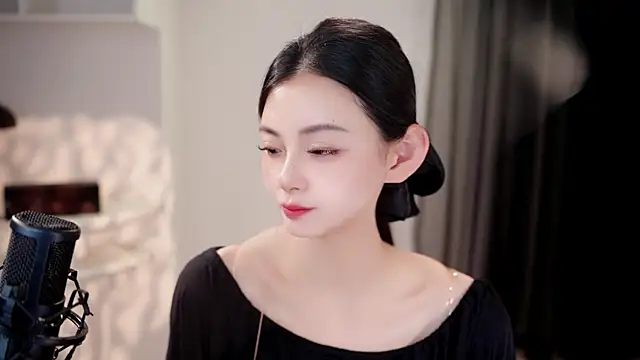 Snapshot of Ocean--Lili chatting on 06-09-26, 02:28 Ocean--Lili online show from 06-09-26, 02:28