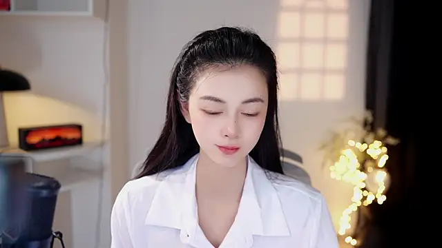 Snapshot of Ocean--Lili chatting on 07-23-26, 02:15 Ocean--Lili online show from 07-23-26, 02:15