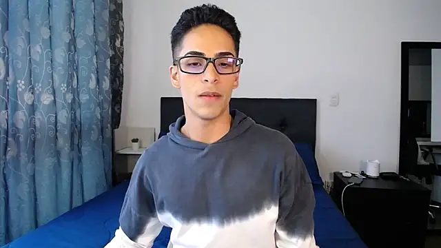 Snapshot of aodaboyyy chatting on 12-30-24, 10:01 aodaboyyy online show from 12-30-24, 10:01