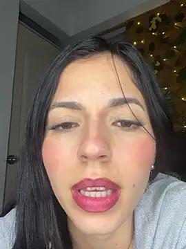 Snapshot of Flor69eva chatting on 10-16-25, 05:52 Flor69eva online show from 10-16-25, 05:52
