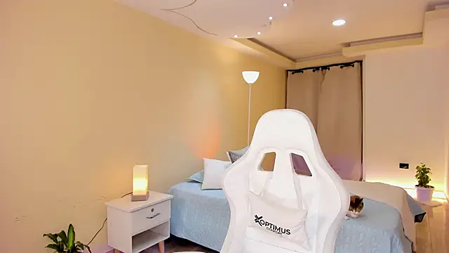 Snapshot of carleee_winter chatting on 11-14-25, 01:15 carleee winter online show from 11-14-25, 01:15