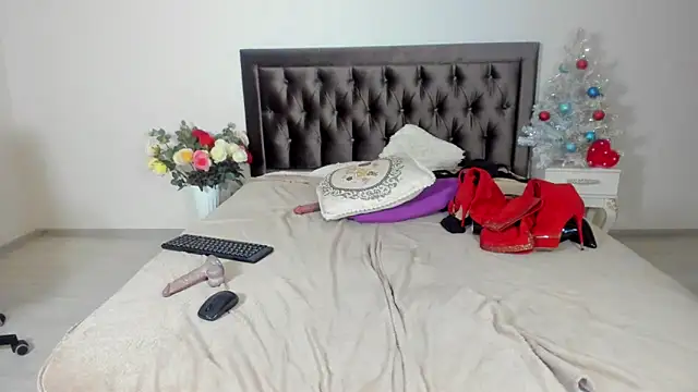 MarciaColins online show from 12-27-24, 11:21