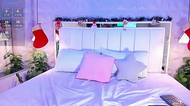 CloeHarp online show from 12-14-24, 02:42