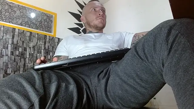 Snapshot of stripnolimits chatting on 10-04-25, 05:44 stripnolimits online show from 10-04-25, 05:44