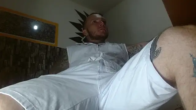 Snapshot of stripnolimits chatting on 10-25-25, 11:32 stripnolimits online show from 10-25-25, 11:32