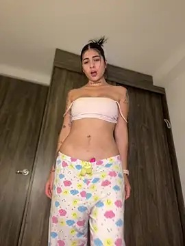 Sarasanders 4 online show from 01-06-25, 02:58