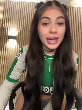 Sarasanders 4 online show from 10-27-25, 03:43