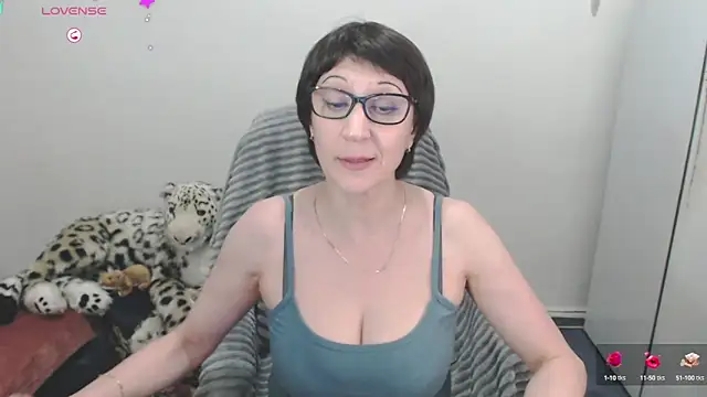 Snapshot of Ammillia chatting on 02-05-25, 10:55 Ammillia online show from 02-05-25, 10:55