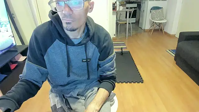 guachin hunk online show from 09-09-25, 02:49