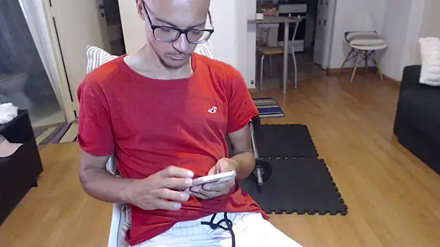 Snapshot of guachin_hunk chatting on 11-20-25, 07:24 guachin hunk online show from 11-20-25, 07:24