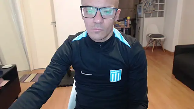 Snapshot of guachin_hunk chatting on 04-28-26, 07:41 guachin hunk online show from 04-28-26, 07:41