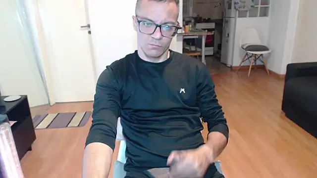 Snapshot of guachin_hunk chatting on 05-04-26, 05:25 guachin hunk online show from 05-04-26, 05:25