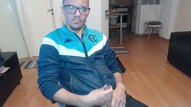 Snapshot of guachin_hunk chatting on 06-05-26, 03:24 guachin hunk online show from 06-05-26, 03:24