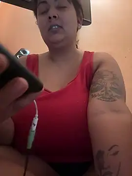 Snapshot of Madsion23 chatting on 12-27-24, 10:16 Madsion23 online show from 12-27-24, 10:16