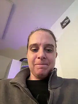 LadyChantale online show from 05-17-26, 07:28