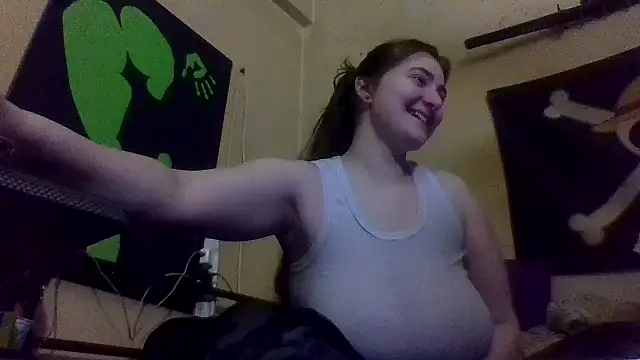 Snowbunnycake 131 online show from 12-31-24, 03:01