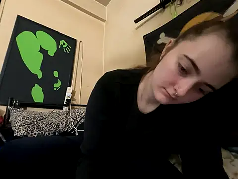 Snowbunnycake 131 online show from 09-09-25, 03:39