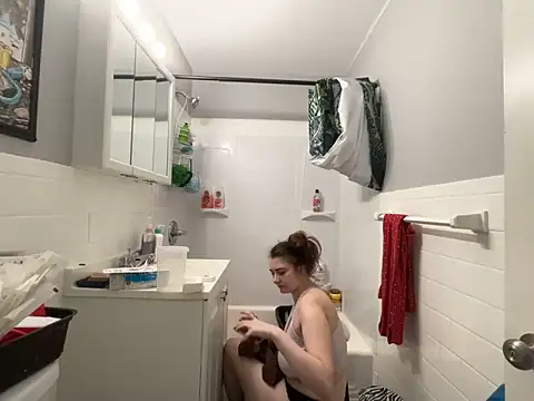 Snowbunnycake 131 online show from 11-03-25, 10:42