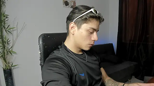 Giordano Russo online show from 12-10-24, 05:33