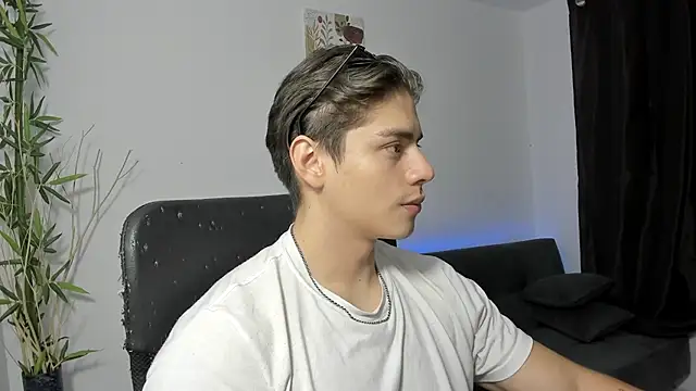 Giordano Russo online show from 12-24-24, 08:49