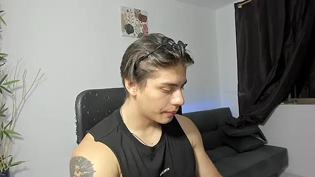 Giordano Russo online show from 12-26-24, 07:49