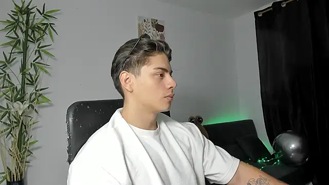 Giordano Russo online show from 01-23-25, 01:56