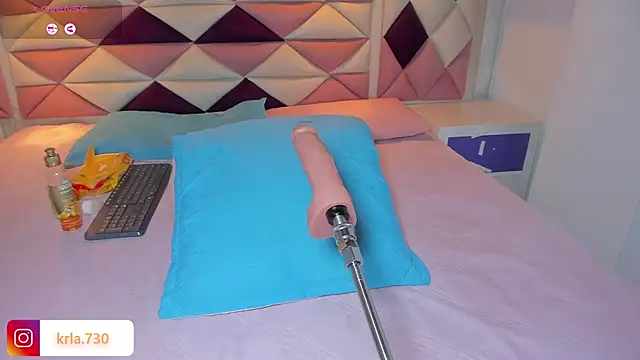 Snapshot of _kaarla_ chatting on 01-22-25, 09:13  kaarla  online show from 01-22-25, 09:13