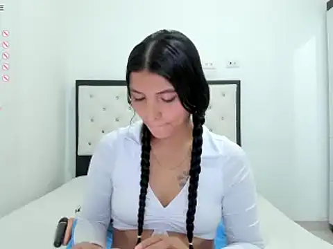 CuteLatinaxx online show from 03-07-25, 01:51