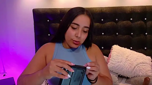 Snapshot of ValenScott1 chatting on 01-31-25, 07:29 ValenScott1 online show from 01-31-25, 07:29