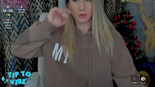 CassandraGood online show from 01-19-25, 06:42