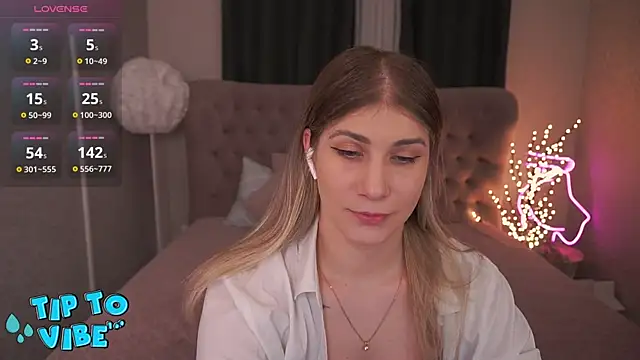 CassandraGood online show from 03-04-25, 10:57